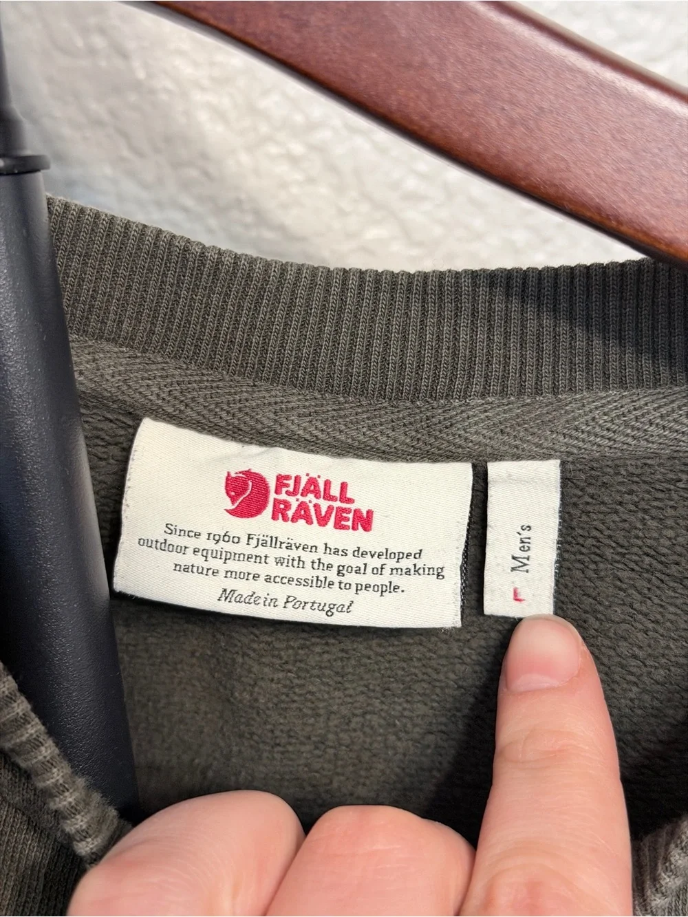Fjallraven Logo Sweater ‘Deep Forest’ 100% Organic Cotton Sweatshirt - Men’s L